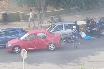 Un joven sufre una caída de un patinete en el Valle de Jinámar (Telde)/TA.